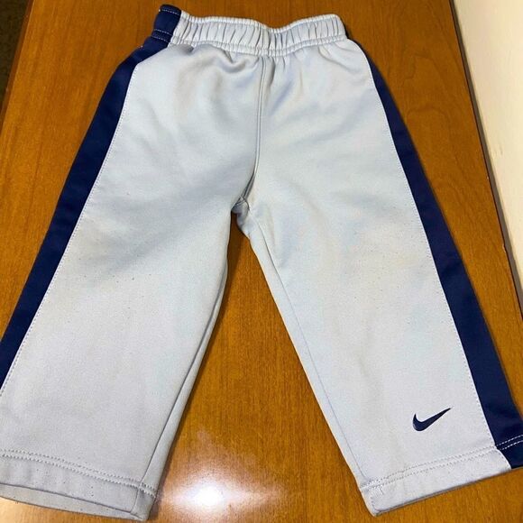 Nike therma fit sweatpants  - Picture 1 of 4